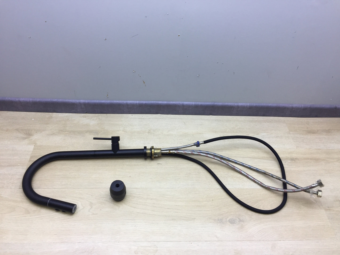 SHANFO KB01E Küchenarmatur mit ausziehbarer Brause, Schwarz, Wasserhahn, I18371