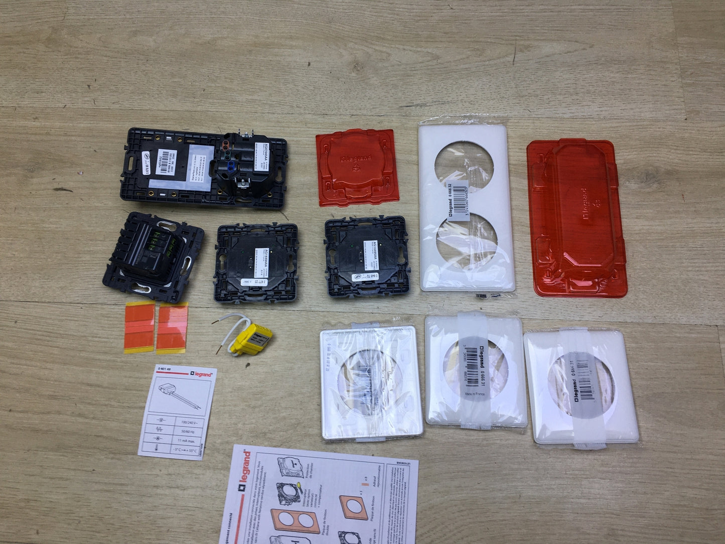 Legrand 067690 Starter-Set Céliane with Netatmo + Schalter für Rollladen, I31344