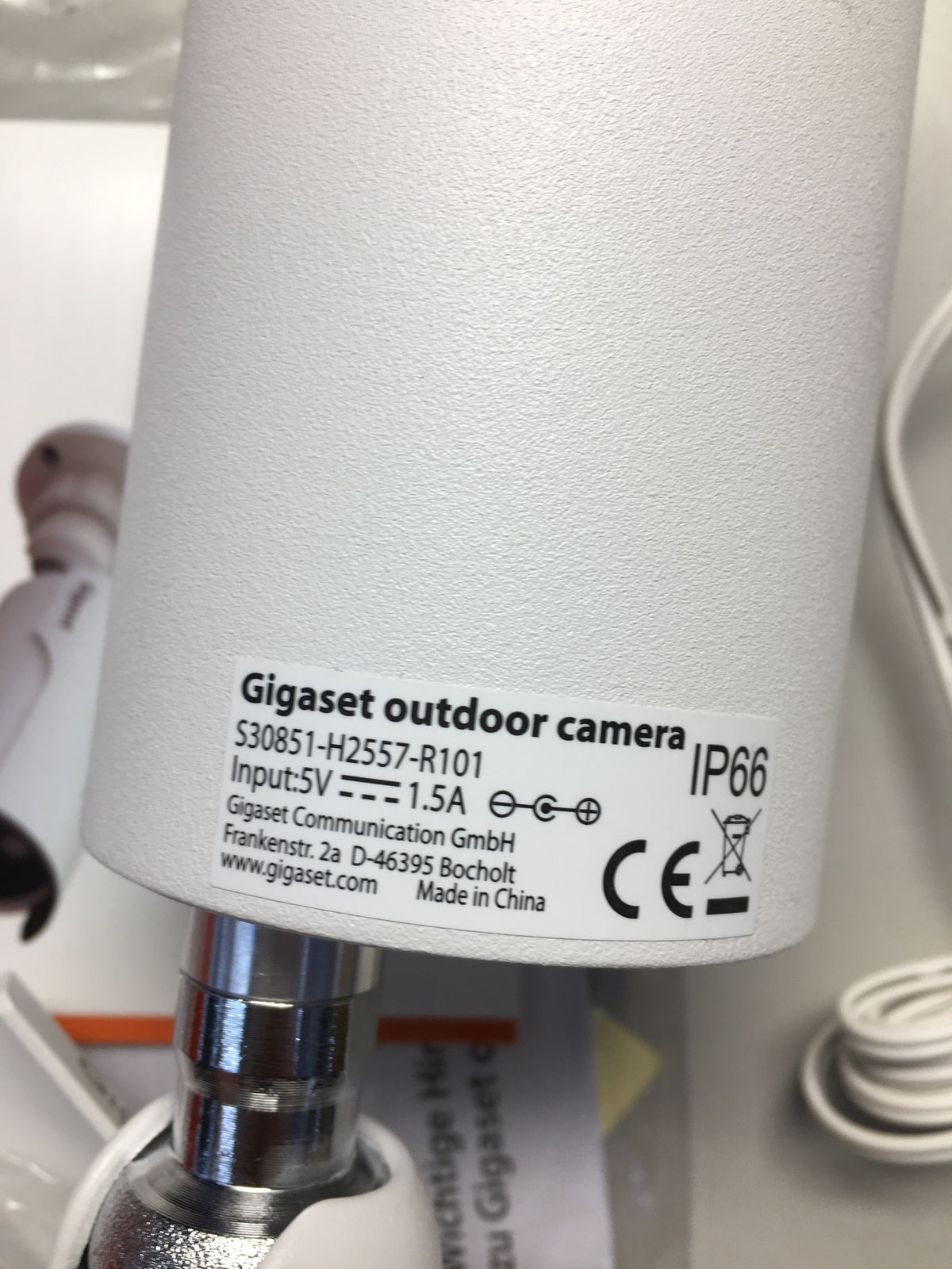 Gigaset Outdoor Überwachungskamera S30851-H2557-R101, I15387