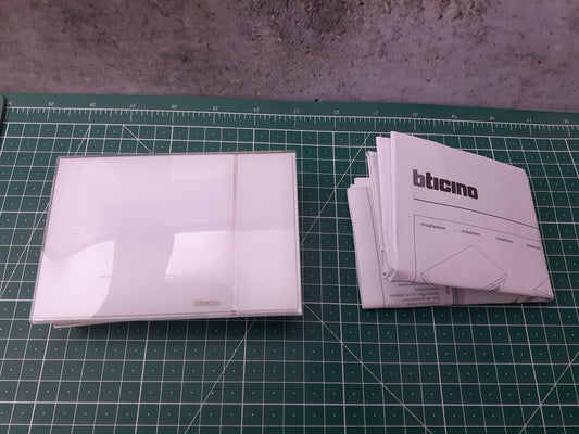 BTicino XW8002W-DE Vernetztes Thermostat, I16949