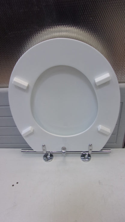 Acquastilla Toilettendeckel aus Holz mit Einhebelmischer, D41810