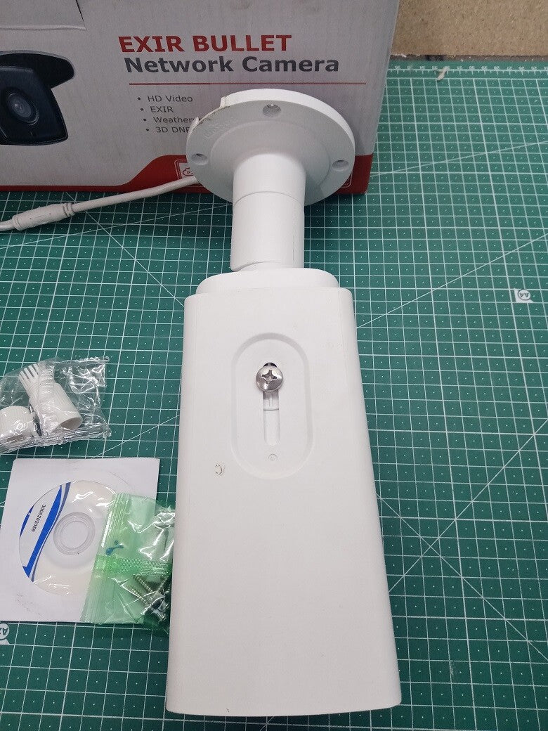 HIKVISION DS-2CD2T42WD-I5 (4mm) 4MP WDR IP Netzwerk Überwachungskamera, V03395