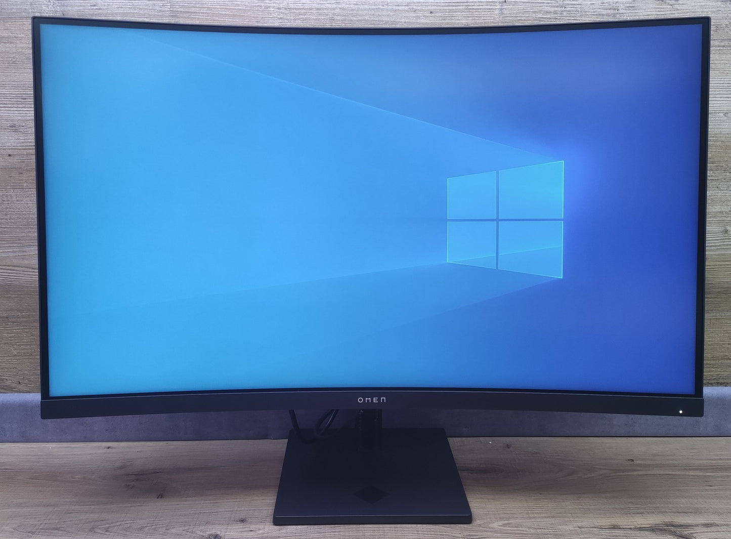 HP Omen 32c Gaming Monitor 31.5" QHD 2560x1440 HDR HDMI DP AMD FreeSync 165Hz 