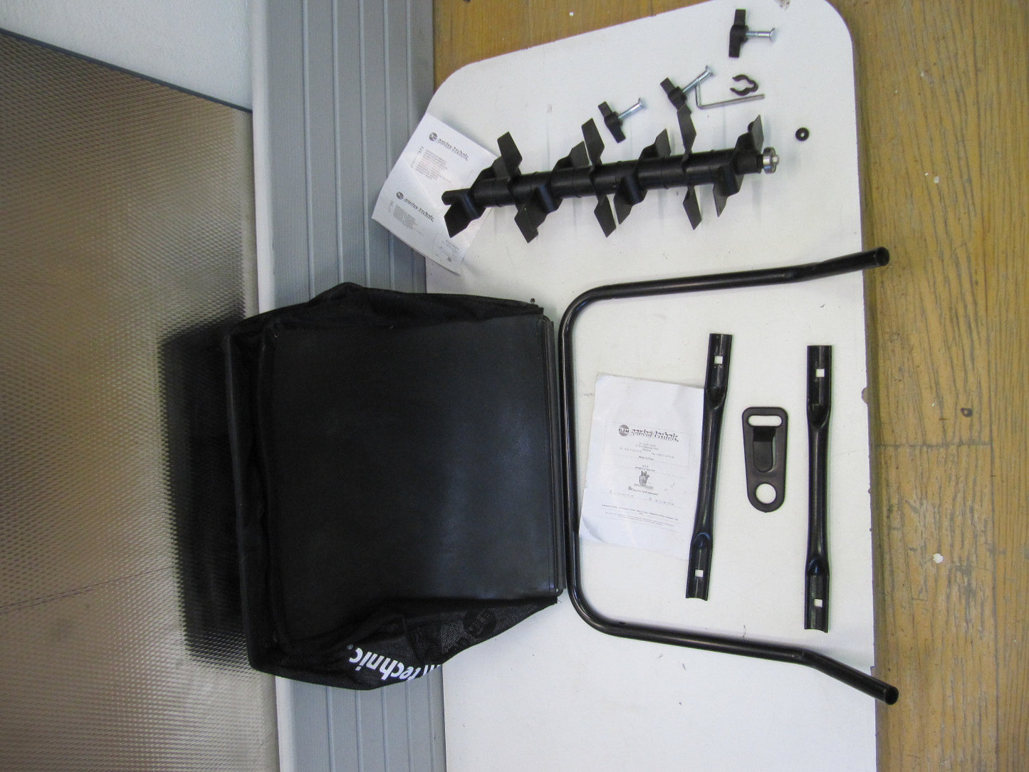 Elem Technic SCEE16002B Garden Vertikutierer 1600W DEFEKT, D38847