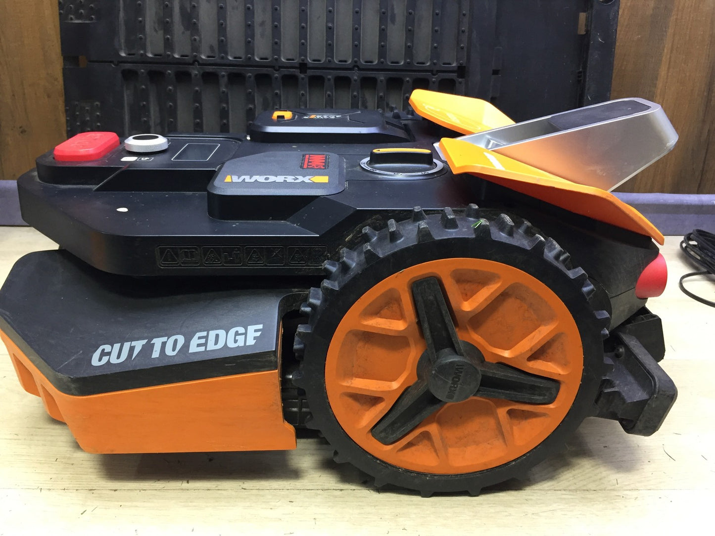 WORX Landroid Vision M600 Mähroboter WR206E.1 für Gärten bis 600m², I33593