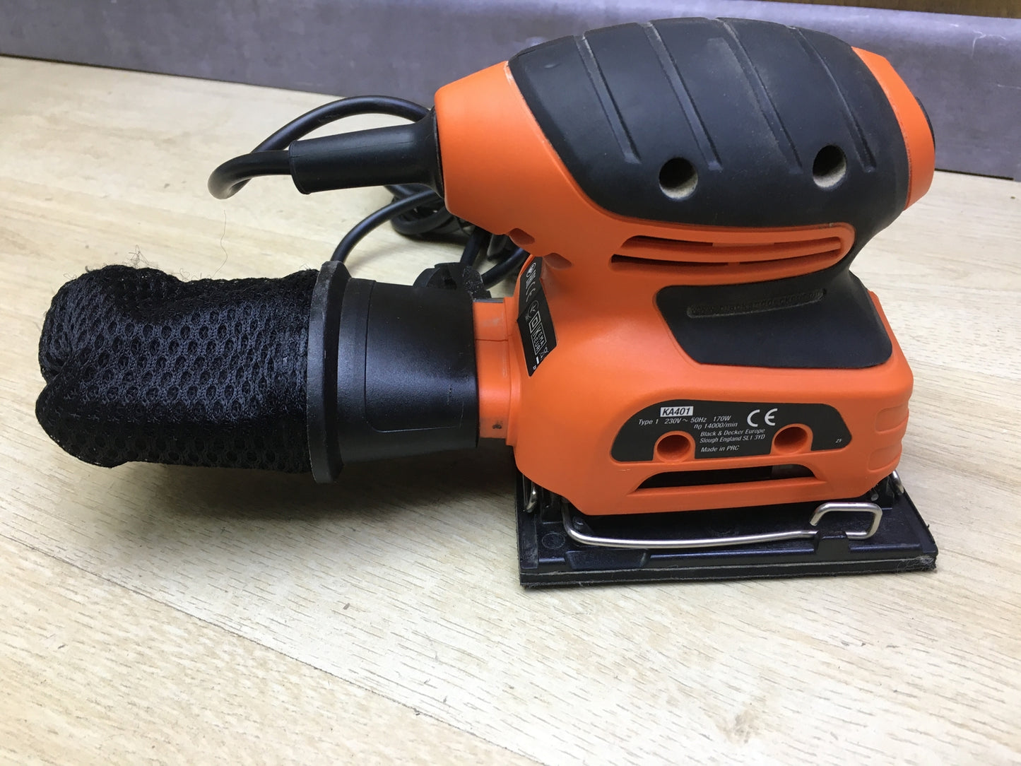 Black & Decker KA401 Schwingschleifer 170 W, I31295