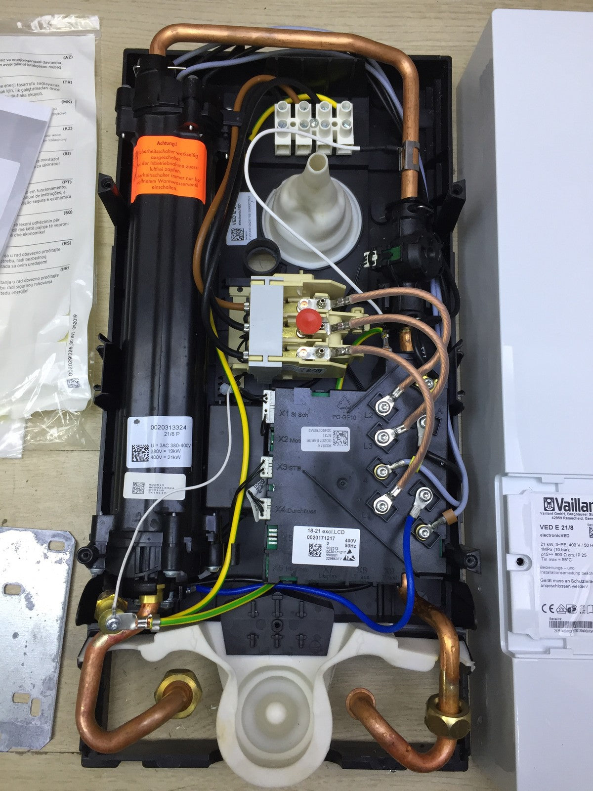 Vaillant elektronischer Durchlauferhitzer VED E 21/8, 21kW, 400V, EEK:A, I34242