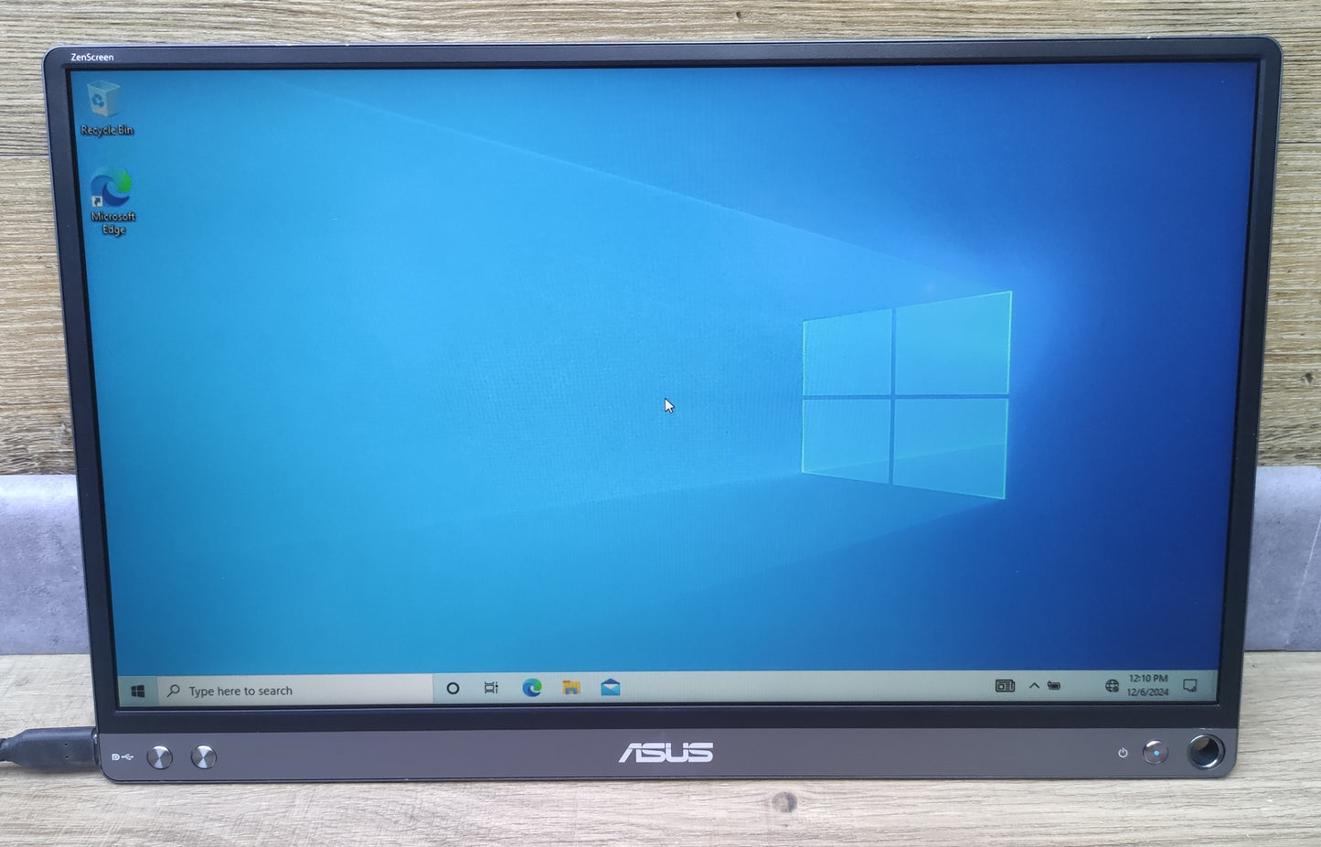 Asus ZenScreen MB16ACE portable USB monitor 15.6" FHD 1920x1080 USB-C IPS panel 