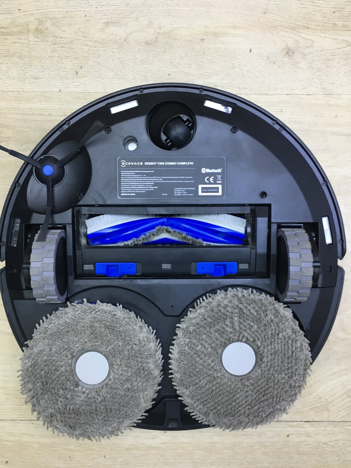 ECOVACS DEEBOT T30S Combo Complete Robot Vacuum Cleaner + Handheld Vacuum Cleaner 11000 Pa