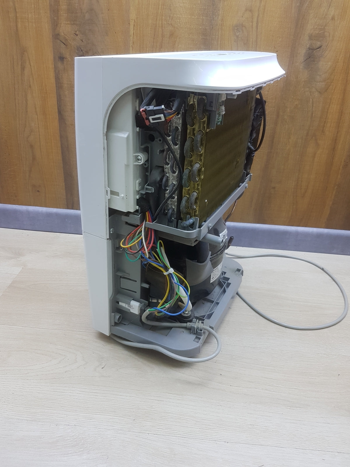 Midea Comfee MDDF-16DEN7-WF Dehumidifier, I27239