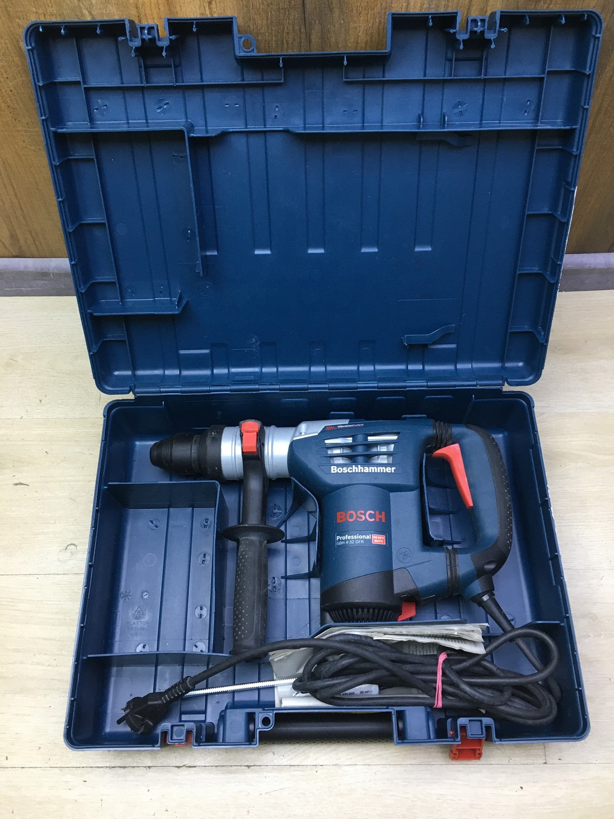 Bosch Professional Bohrhammer GBH 4-32 DFR 900 Watt, SDS-plus, I34349