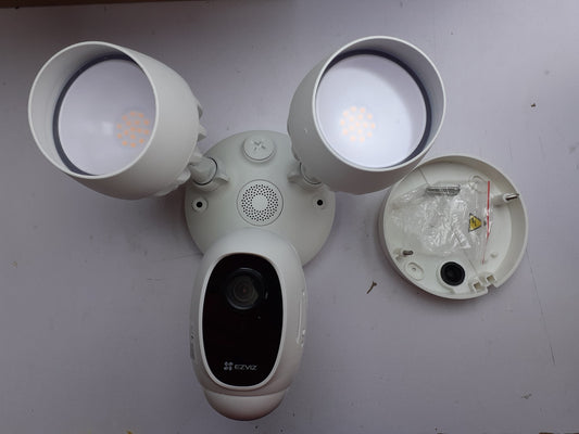 EZVIZ LC1C 1080p FHD Flutlicht Floodlight Outdoor Überwachungskamera, V12582