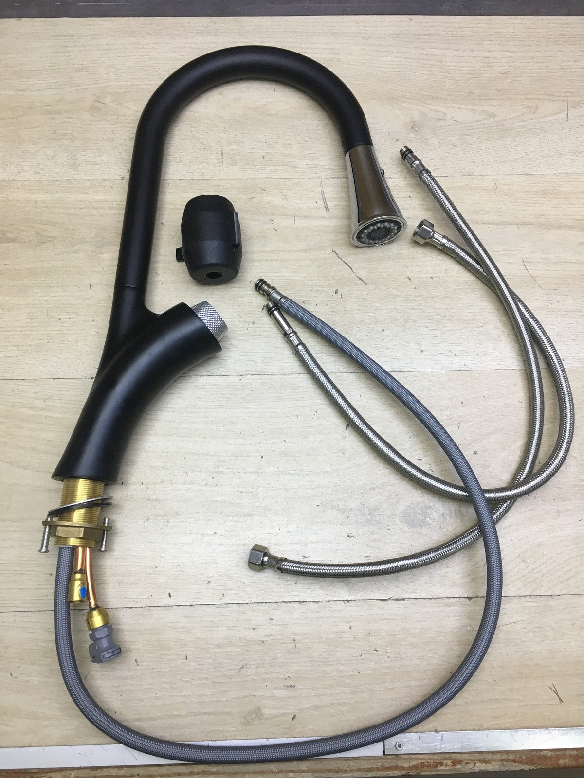 AIMADI Wasserhahn Küchenarmatur mit Brause ausziehbar, I34313