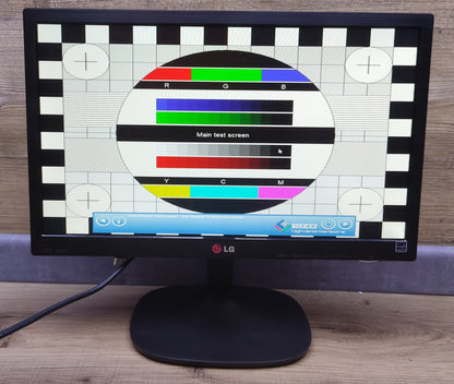 LG 19M35A-B Monitor 18.5" HD 1366x768 TN Panel VGA 60Hz 5ms (GtG) schwarz