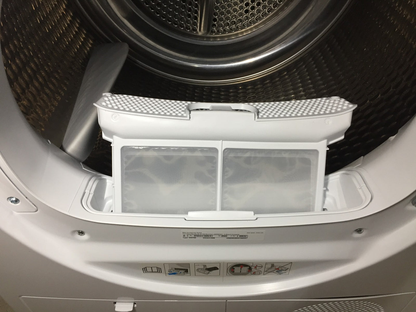 Bosch Serie 6 WQG241000 Wärmepumpentrockner 9 kg Auto Dry Anti Vibration Weiß