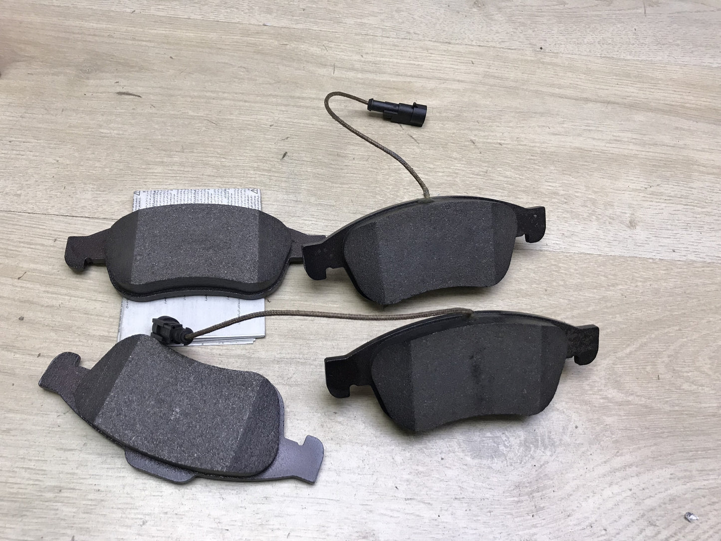 Brembo P23148 Vordere Bremsbeläge, 4 Stück, für ALFA ROMEO GIULIETTA I31070