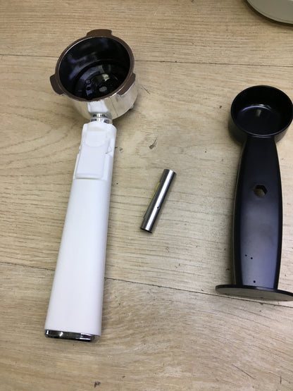 Cecotec 01652 Espressomaschine Cumbia Cafelizzia 790 White Pro, 1350W, I31180