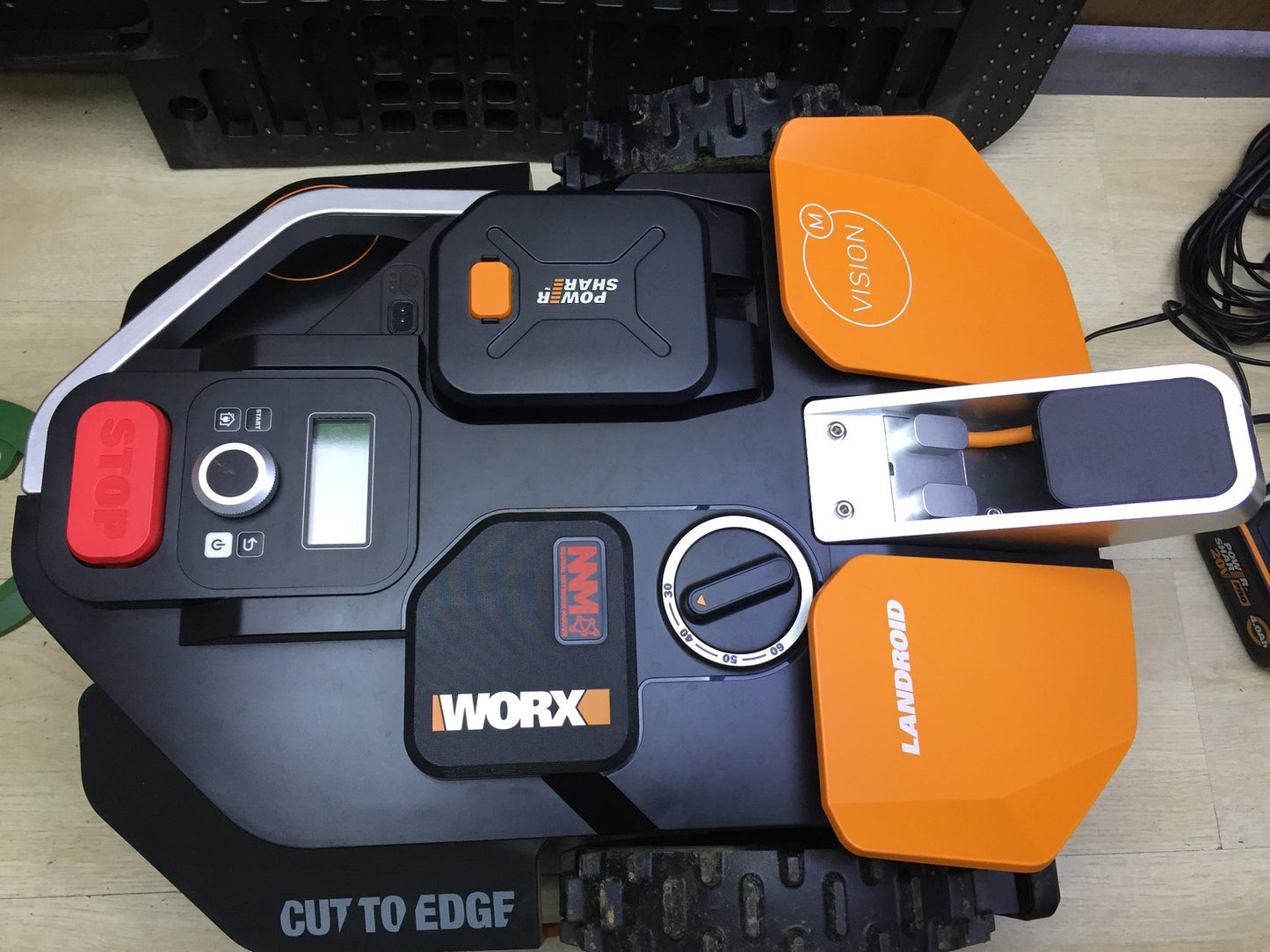 WORX Landroid Vision M800 Mähroboter WR208E.1 für Gärten bis 800m², I33981