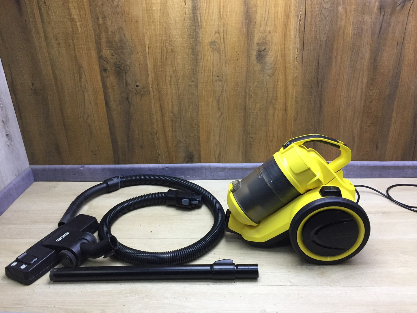 Kärcher VC3 Bodenstaubsauger (1.198-125.0), I33900