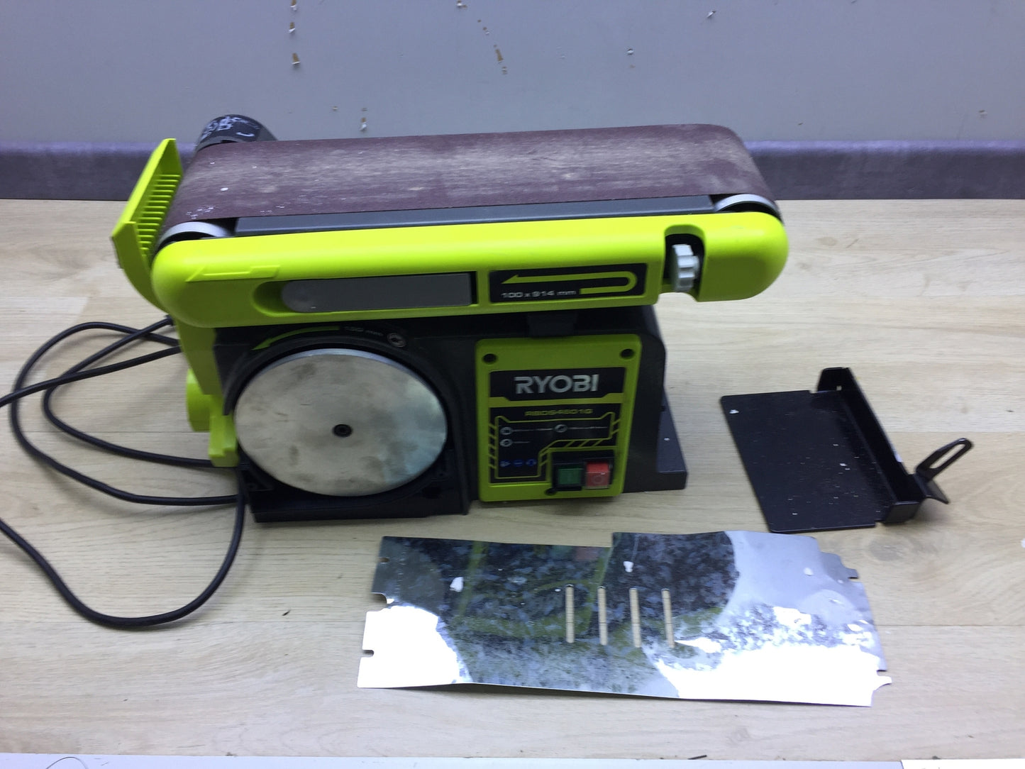 Ryobi RBDS4601G Bandschleifer Tellerschleifer 370W 5133002858, I20372