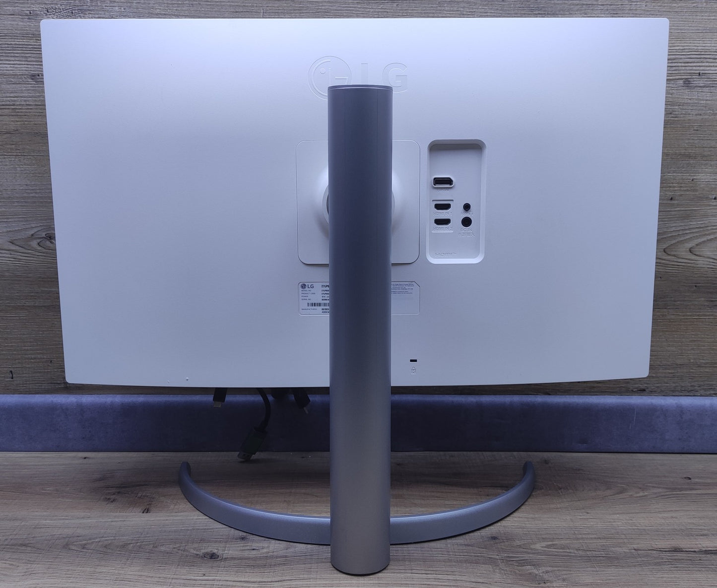 LG 27UP650-W 4K Monitor 27" UHD 3840x2160 HDMI DP HDR AMD FreeSync 60Hz 5ms