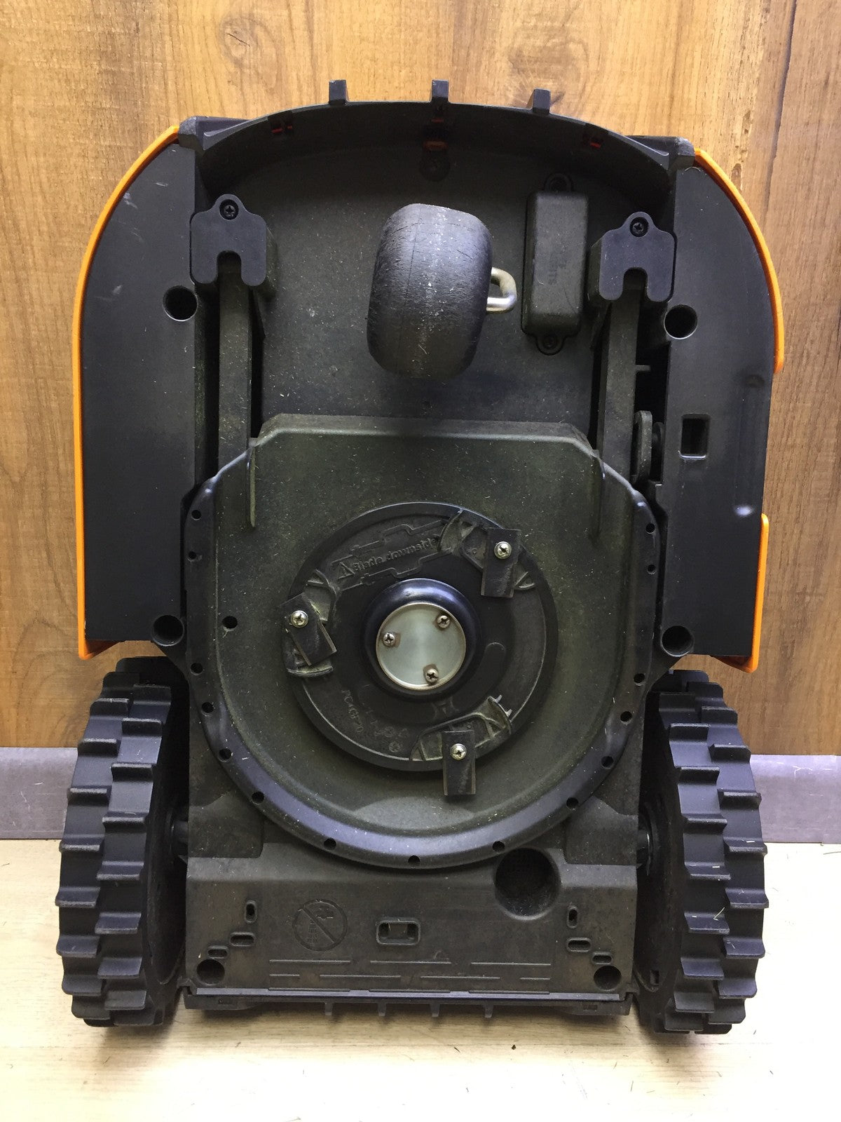 Worx Landroid S WR130E Mähroboter/Akkurasenmäher für Gärten bis 300 qm, I33174