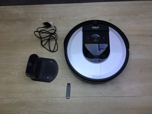 iRobot Roomba i7 (i7156) App-Controlled Robot Vacuum, I31202