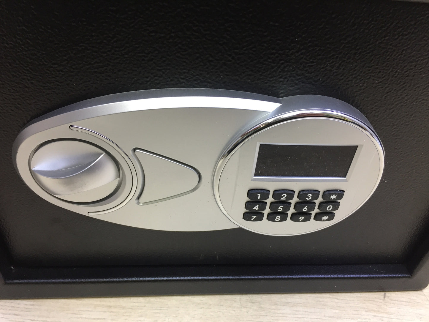 AmazonBasics Tresor 14 l, Schwarz, I25868