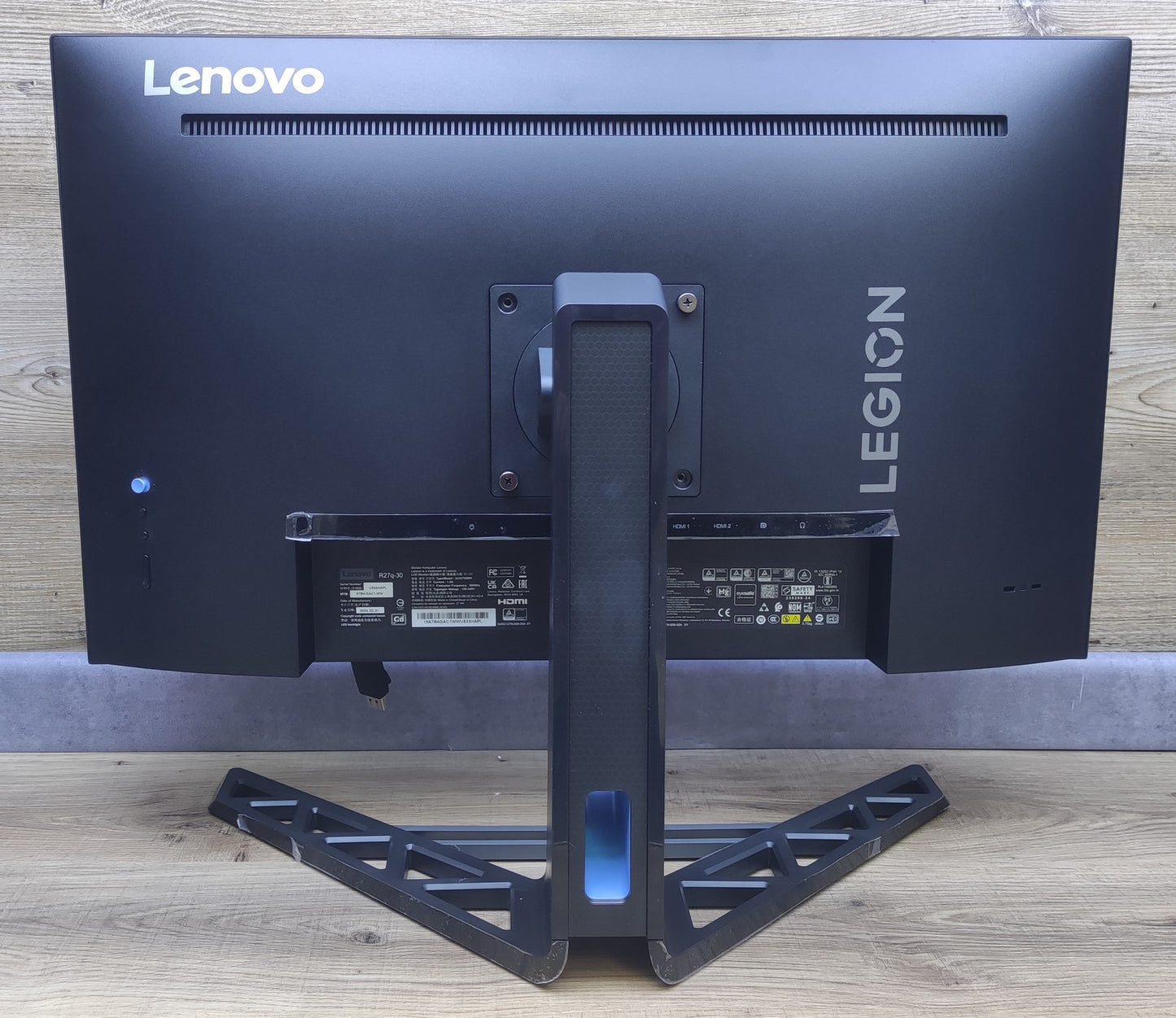 Lenovo Legion R27q-30 Monitor 27" WQHD 2560x1440 HDR AMD FreeSync 165Hz 0.5ms 