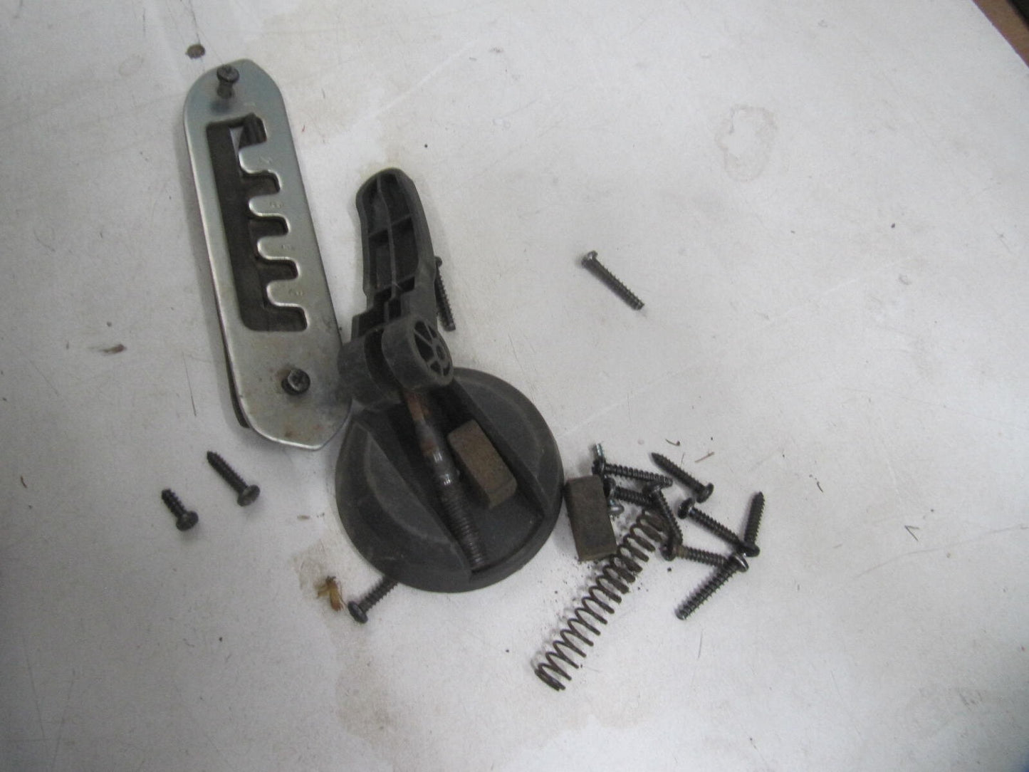 Greenworks Tools Elektrorasenmäher Schnittbreite 40cm 1200W 25147 V07402