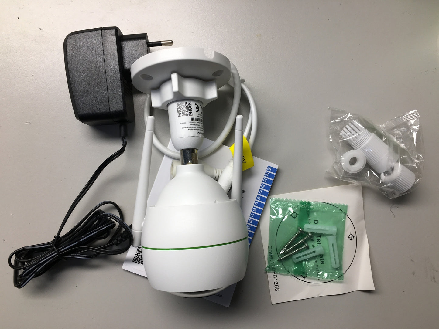 Ezviz ezTube 1080p Full-HD Kamera mit Nachtsicht WLAN CS-CV310, I06118