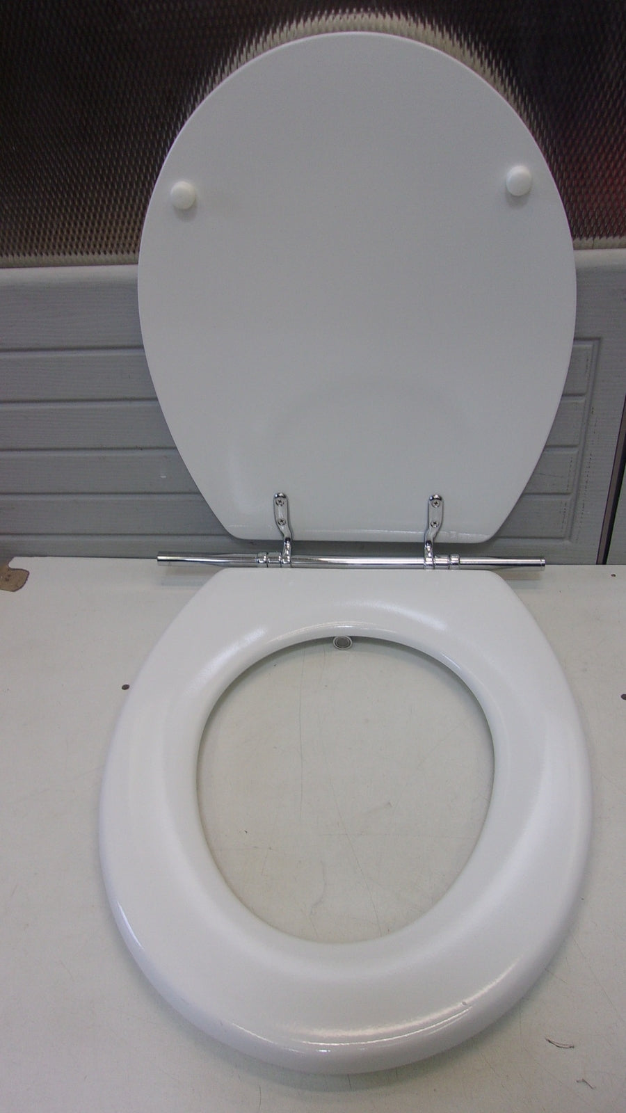 Acquastilla Toilettendeckel aus Holz mit Einhebelmischer, D41810