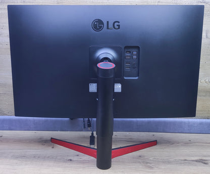 LG UltraFine 32UN880P-B 4K Monitor 31.5" UHD 3840x2160 HDR10 USB-C AMD FreeSync 