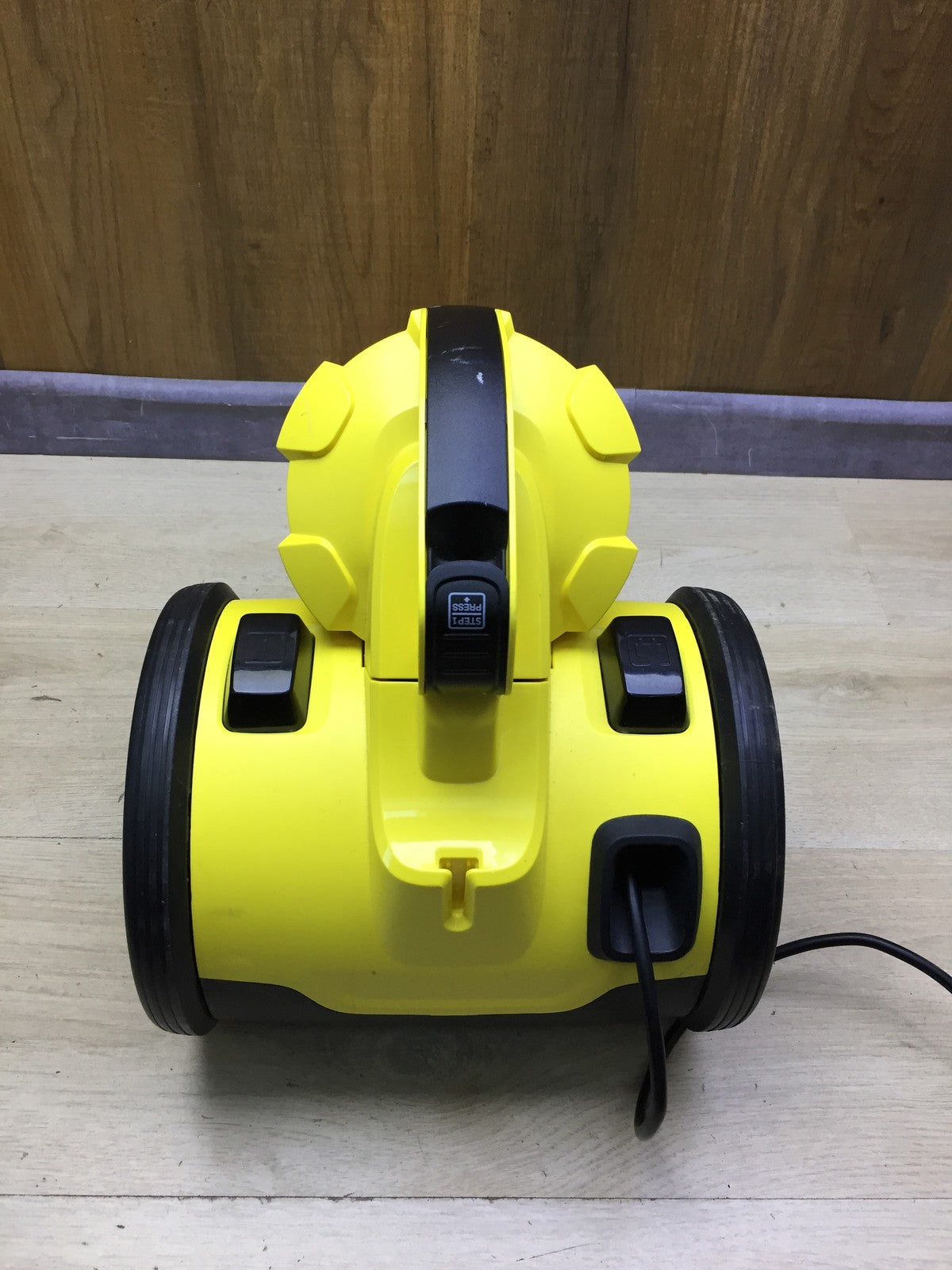 Kärcher VC3 Bodenstaubsauger (1.198-125.0), I33900