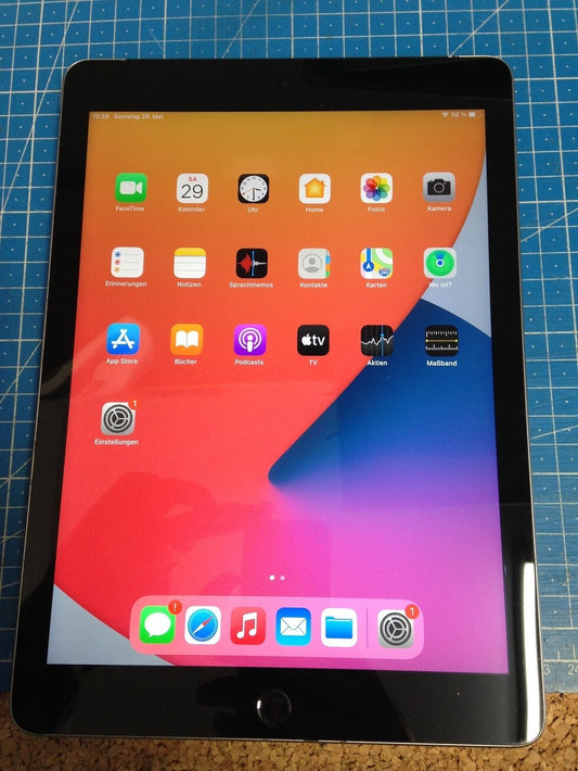 Apple iPad 6 Tablet 9.7" 32GB LTE + WiFi Space Gray A1954 (MR6N2KN/A)