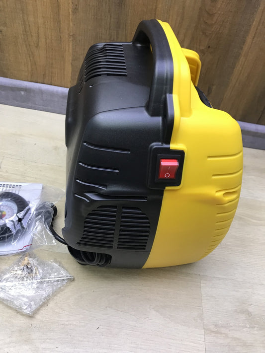 Stanley AirKit Kompressor 1100W 230V inkl. Reifenfüller und Pistole, I32990