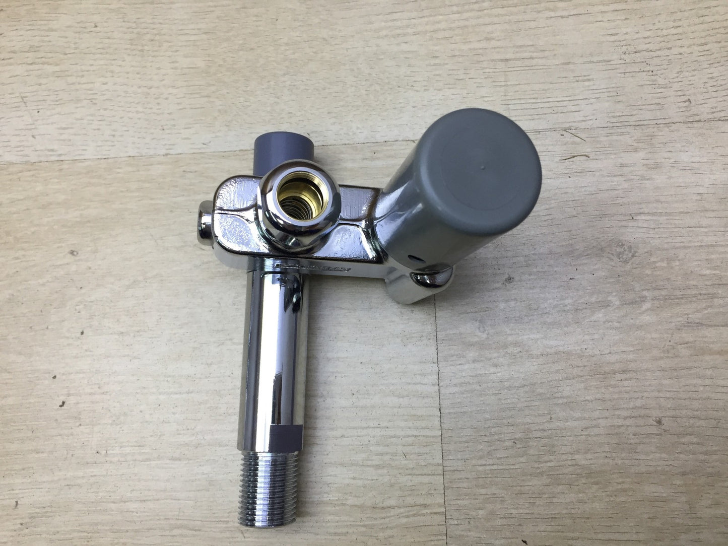 Hansa Sicherheitsgruppe für Warmwasserbereiter bis 200 L (63202350), I34167