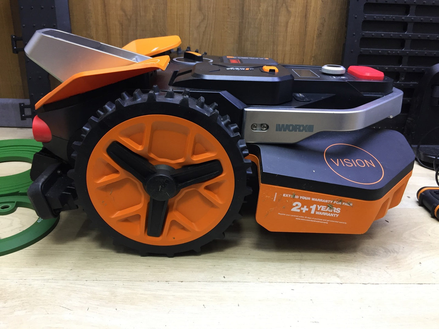 WORX Landroid Vision M600 Mähroboter WR206E.1 für Gärten bis 600m², I33314