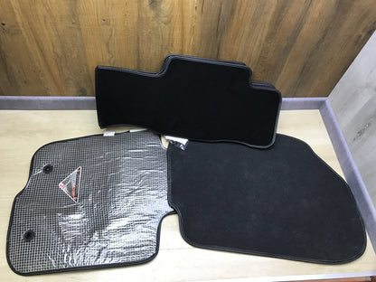 DBS 1764150 Autofußmattenset 3-teilig, für TOYOTA Rav 4, Anti Rutsch, I30975