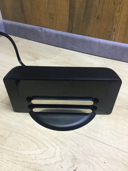 Neato Robotics Botvac D7 Connected vacuum robot with charging station, I31182