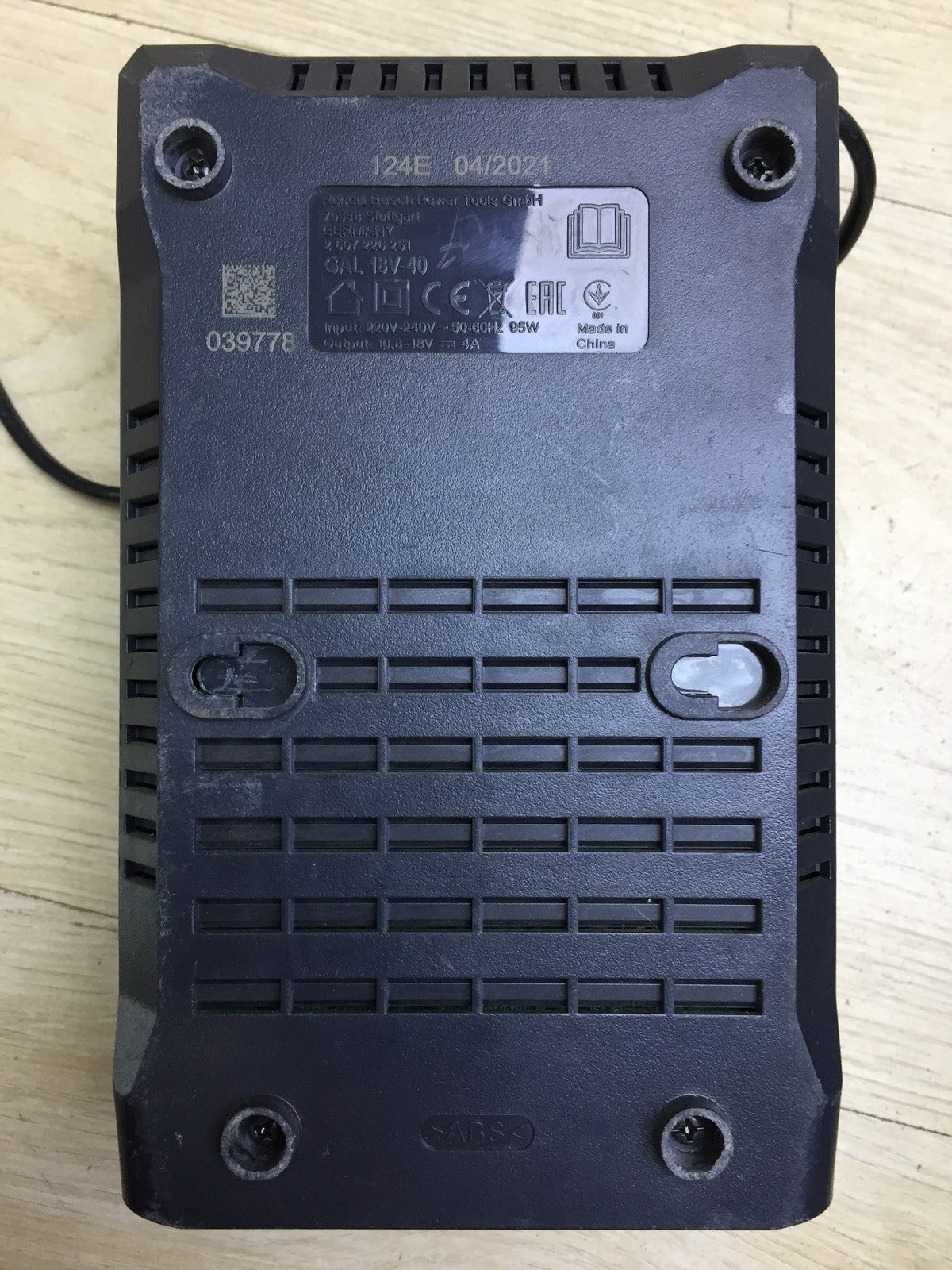 Bosch Professional Akku Bohrhammer GBH 18V-21, ohne 2x Akku 5,0Ah, I33290