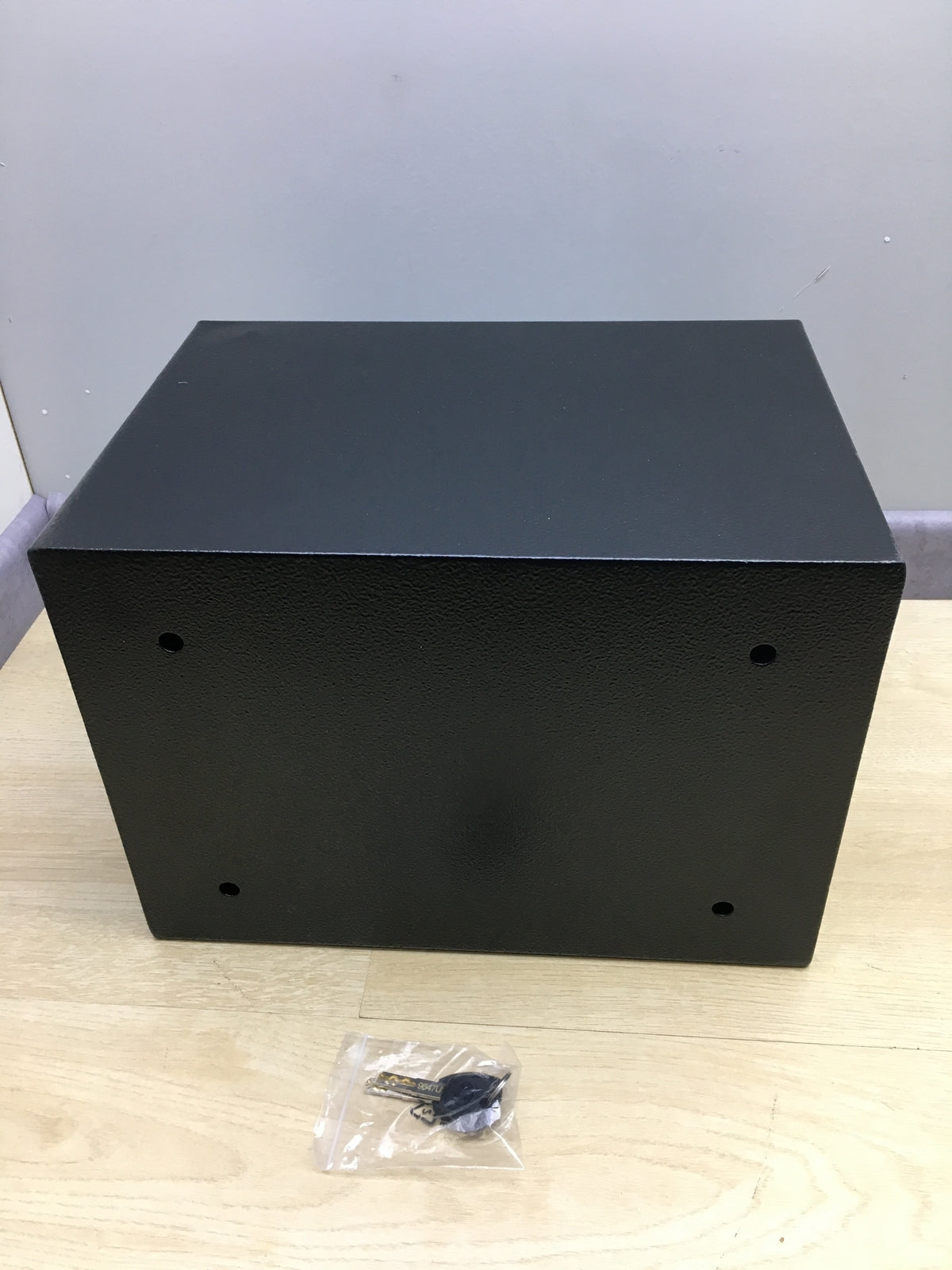 AmazonBasics Tresor, 14 l, Schwarz, I17584