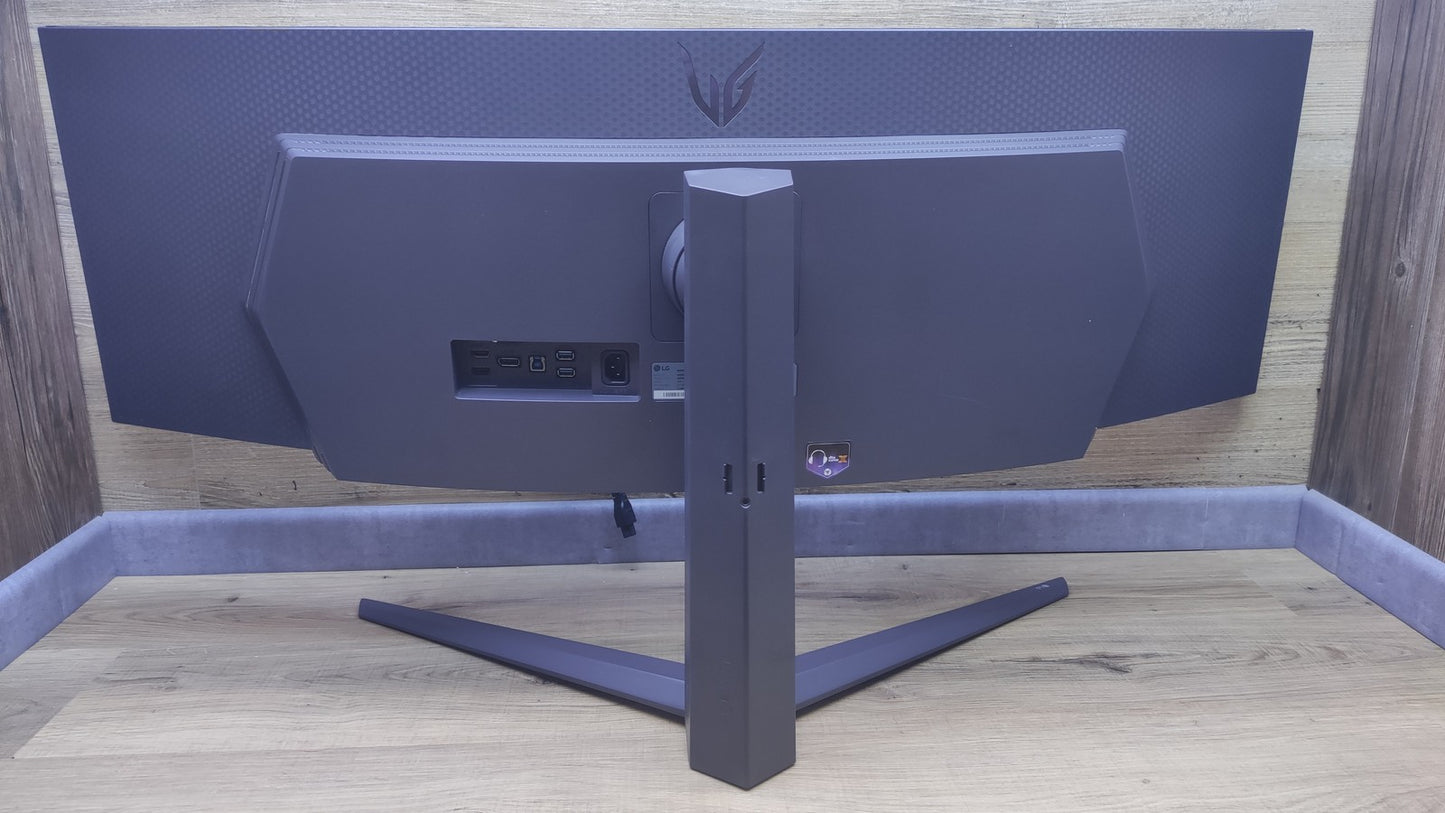 LG UltraGear 49GR85DC-B Gaming Monitor 49" QHD 5120x1440 HDR AMD FreeSync 240Hz
