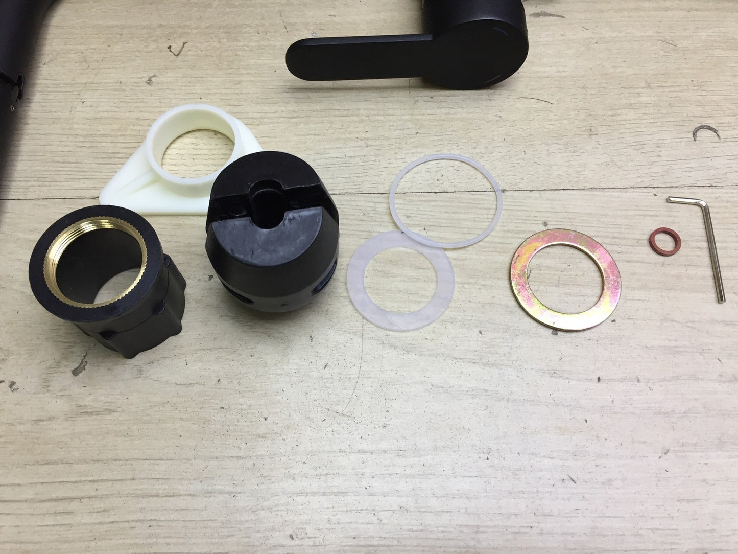 SCHÜTTE 79760 LONDON Küchenarmatur mit ausziehbarer Brause, Wasserhahn, I33660