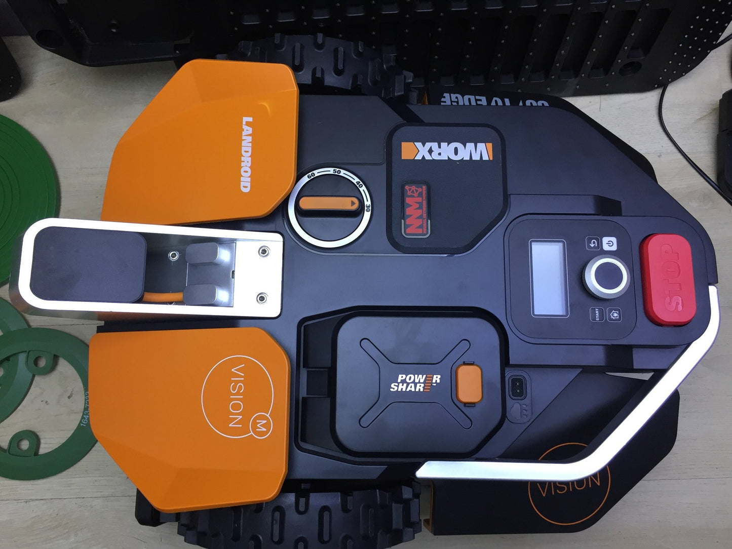 WORX Landroid Vision M550 Mähroboter WR205E für Gärten bis 550m², I33653