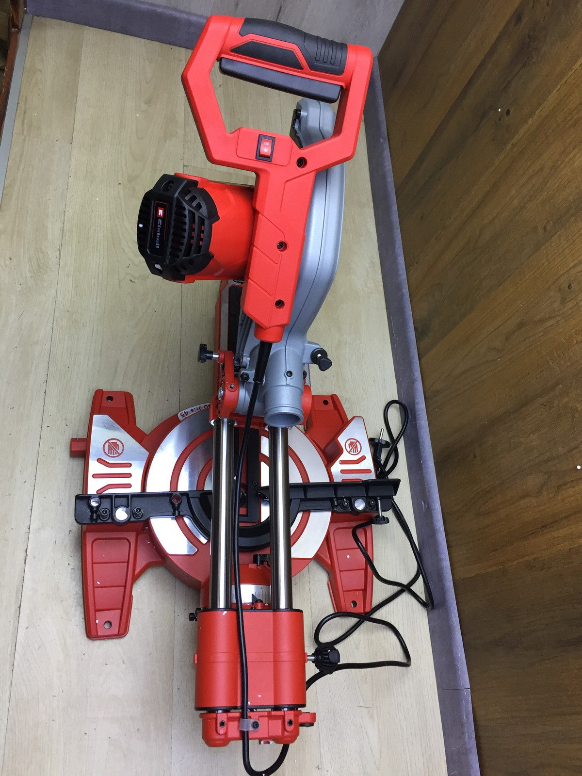 Einhell Zug-Kapp-Gehrungssäge TE-SM 216 Dual, 1.800 W, Ø216 x Ø30, I33984