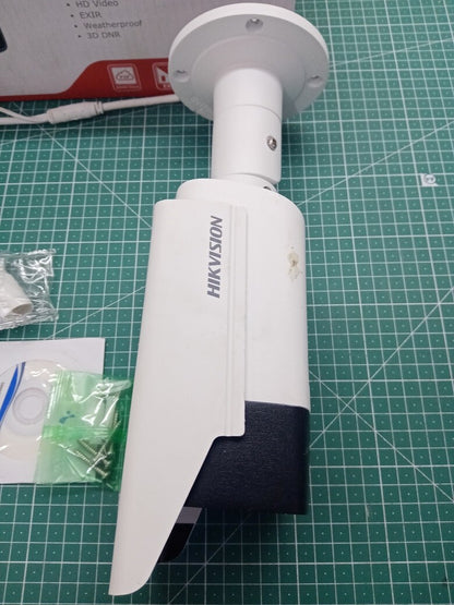 HIKVISION DS-2CD2T42WD-I5 (4mm) 4MP WDR IP Netzwerk Überwachungskamera, V03395