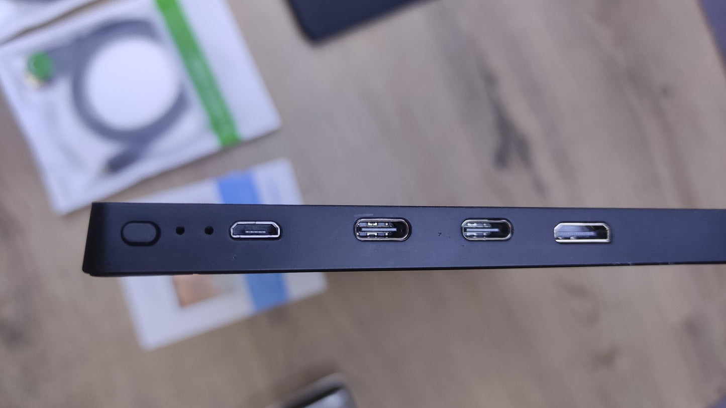 Uperfect Tragbarer Monitor 16" QHD 2560x1600 IPS USB-C HDMI 144Hz Lautsprecher