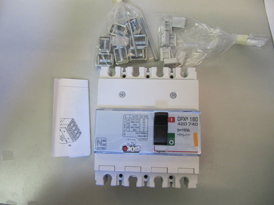 Legrand Box Formholz dpx3 420740 – DPX³ 160 Mag. 3P + N/2 160 A 25 KA, V00922