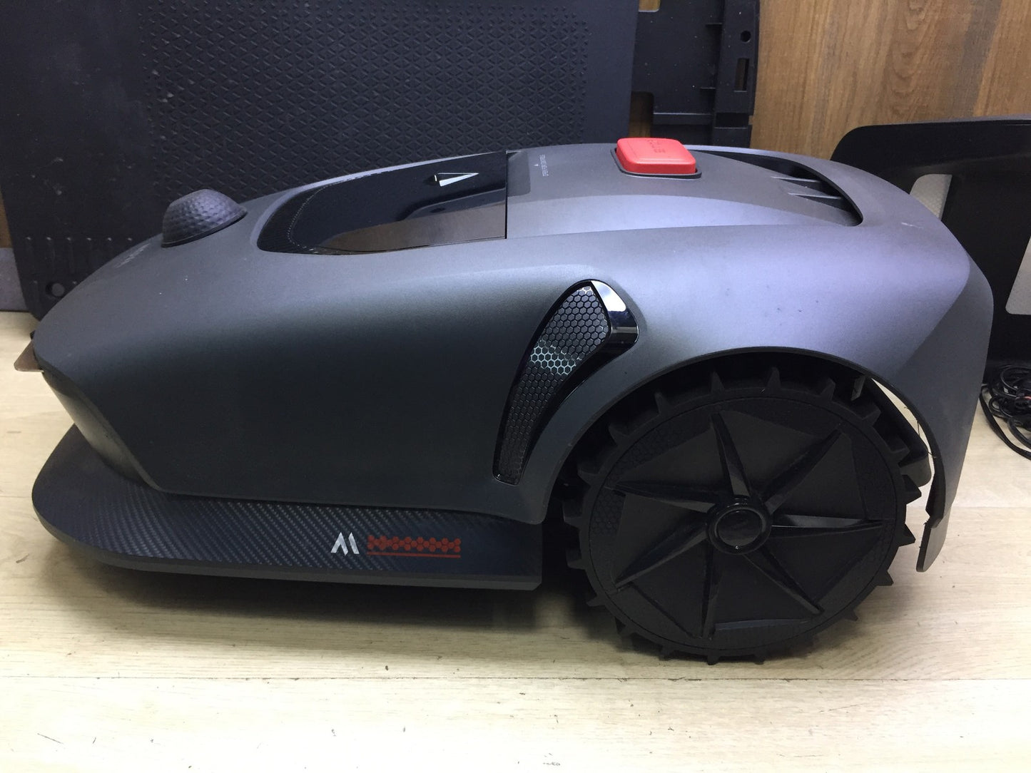 Dreame Mova 600 Mähroboter MLLM1110 für Rasenfläche bis 600 m² I34037